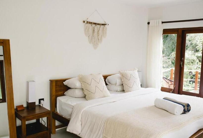 带2个卧室的别墅, We Escape