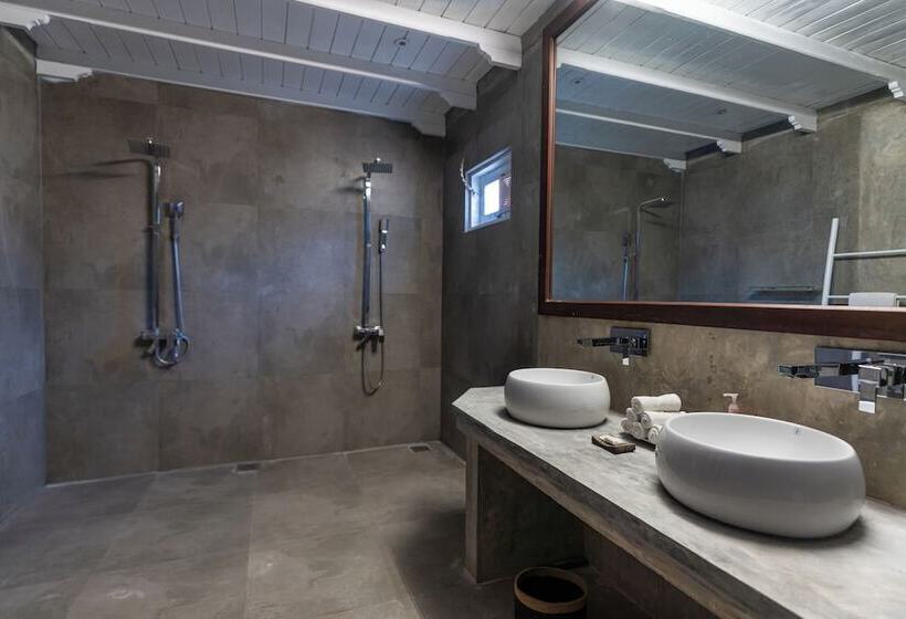 豪华套房, We Escape