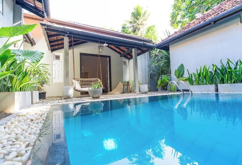 豪华套房, We Escape