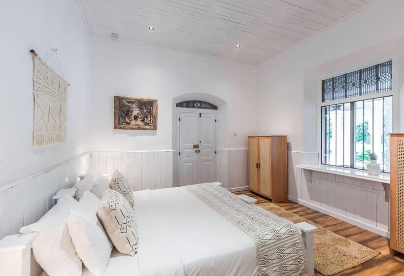 豪华房间, We Escape