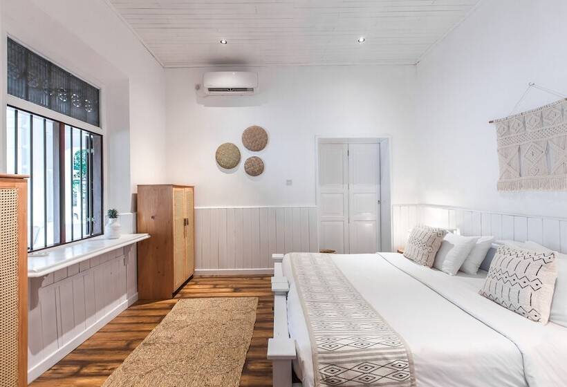 豪华房间, We Escape