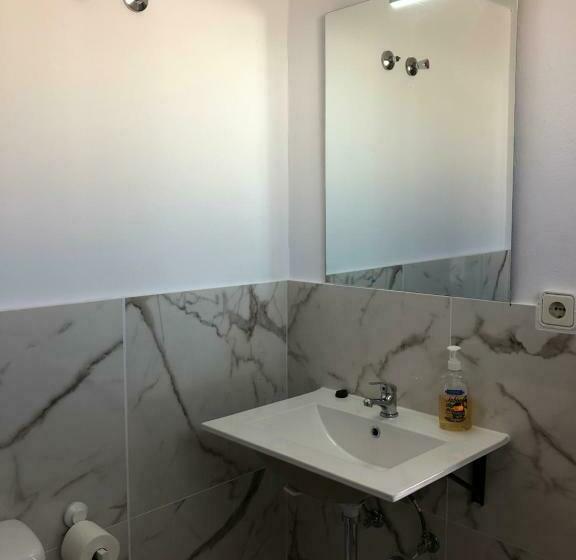 اتاق استاندارد با بالکن, Hostal Santa Calma