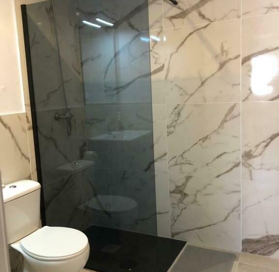 اتاق استاندارد یک نفره, Hostal Santa Calma