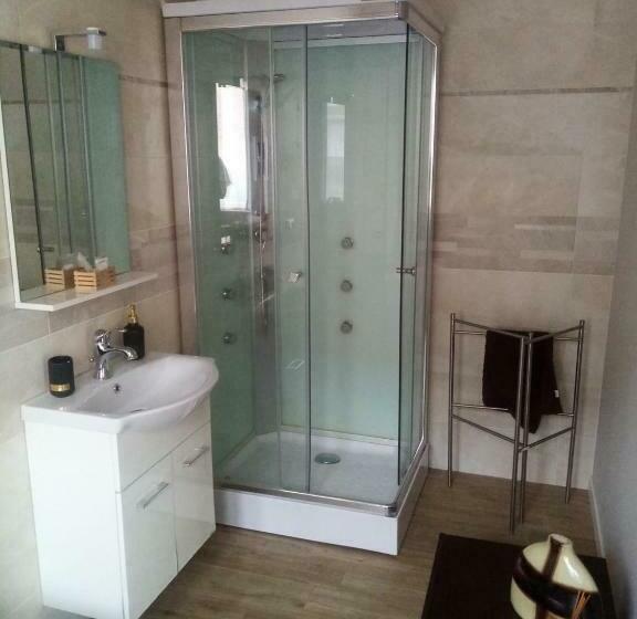 اتاق استاندارد سه نفره, Emmanueli65 Fronte Clinica Per 4 Matrimoniale E Castello