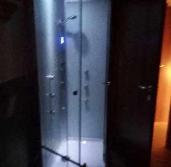 اتاق استاندارد سه نفره, Emmanueli65 Fronte Clinica Per 4 Matrimoniale E Castello