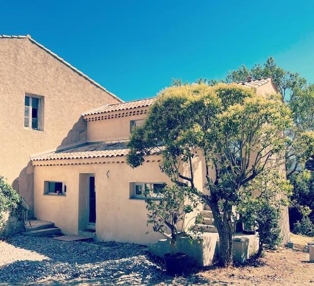 בקתה, Domaine La Ferme Hi Bride