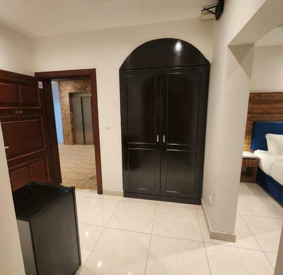 Deluxe-studio, Sama Residence