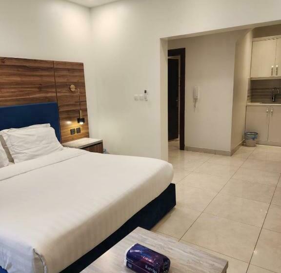 Deluxe-studio, Sama Residence