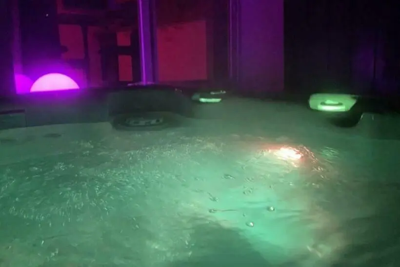 デラックスルーム, La Suite De Charme Du Mas De La Fontaine De Jonquier Avec Spa Privatif