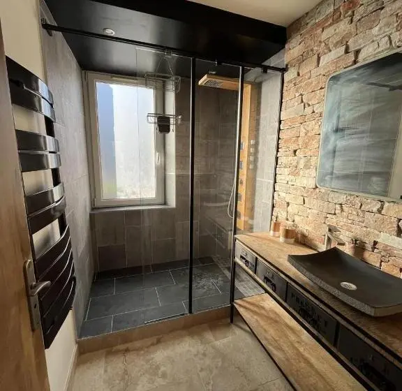 １ベッドルームハウス, La Suite De Charme Du Mas De La Fontaine De Jonquier Avec Spa Privatif