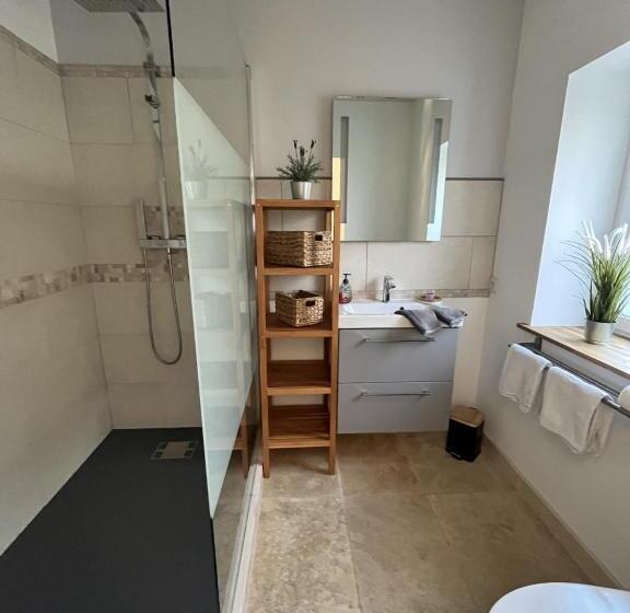 キングサイズベッドのデラックススイート, La Suite De Charme Du Mas De La Fontaine De Jonquier Avec Spa Privatif