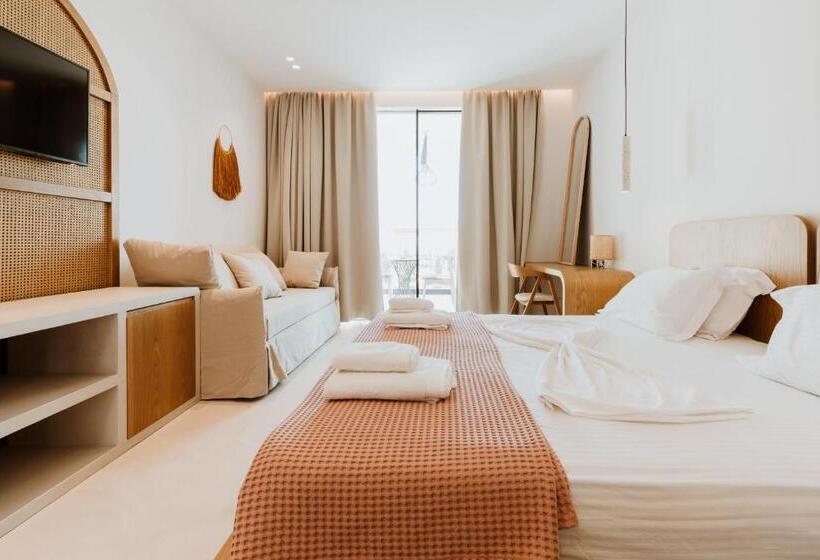 اتاق لوکس با بالکن و چشم‌انداز دریا, Abonora Drymades