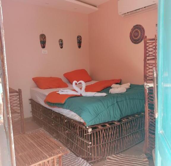 اتاق استاندارد یک نفره, Fenti Nubian Resort