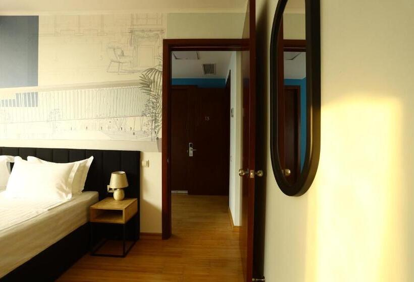 اتاق خانوادگی, Graphica Black Sea