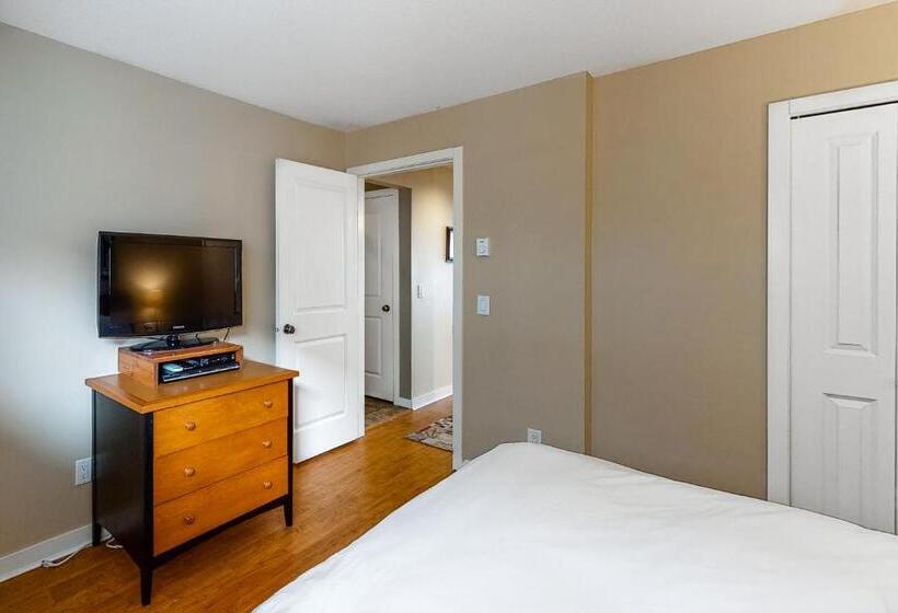 דירת שלושה חדרים, Trappers Crossing 22