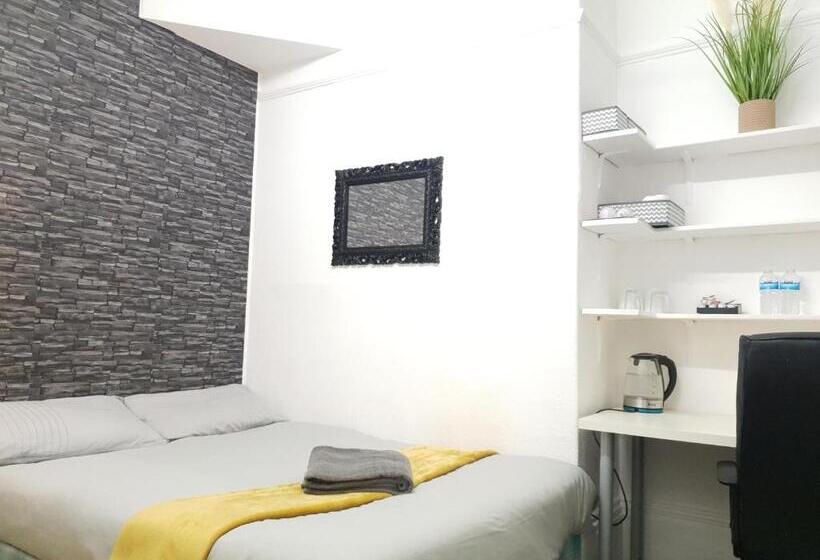 חדר אקונומי, Topaz Town House No 36