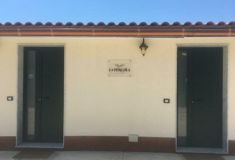 غرفة قياسية, B&b “la Pergola”