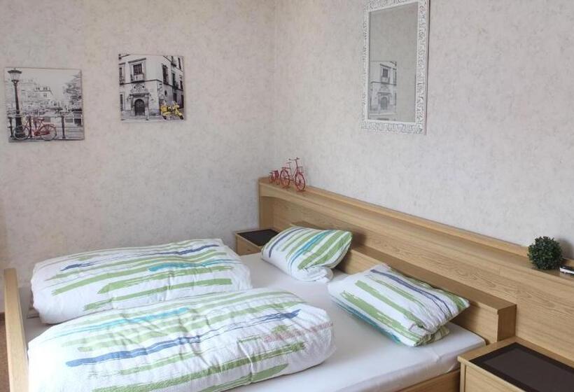 Номер Стандарт, Mönchbergerhof Müller