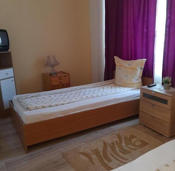 חדר אקונומי, Cazare La Española