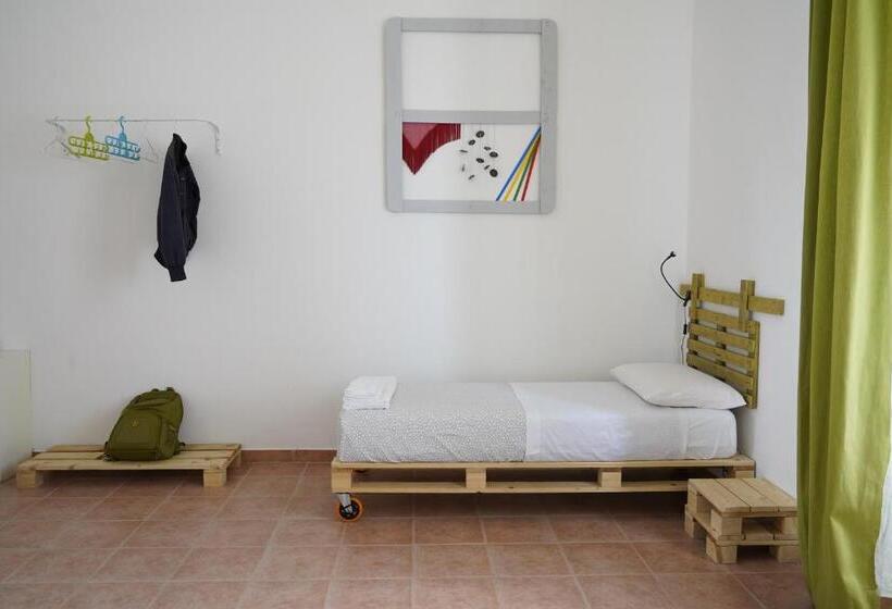 חדר סטנדרט, House Sud Est