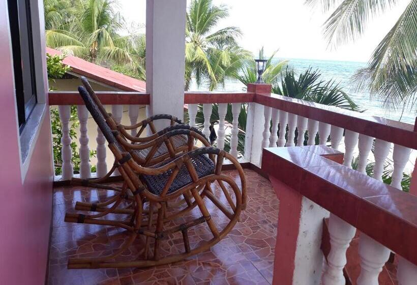 اتاق سه نفره سوپریور با چشم‌انداز دریا, Abf Seaside Tourist Inn