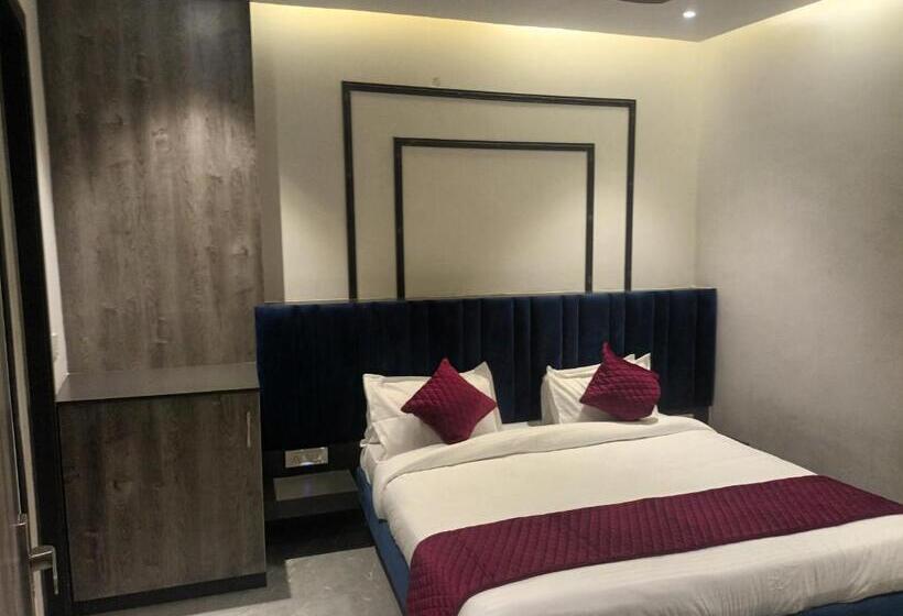 デラックスルーム, Oscar