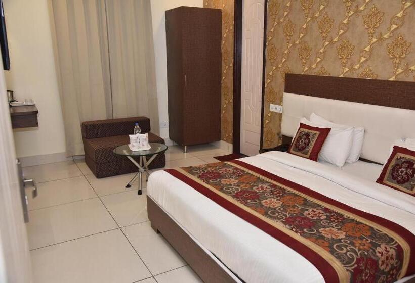 デラックスルーム, Oscar