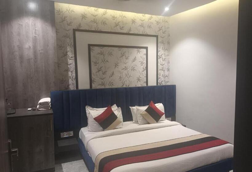 デラックスルーム, Oscar