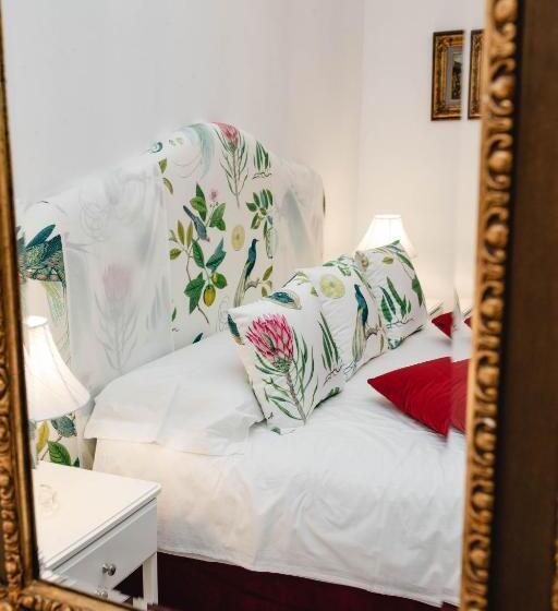 اتاق دوبلکس, Delfini Trevi House