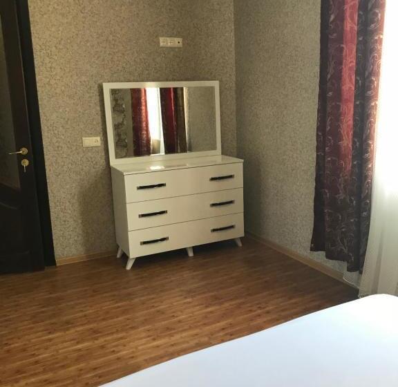 سوییت خانوادگی, Nani S Sweet Home