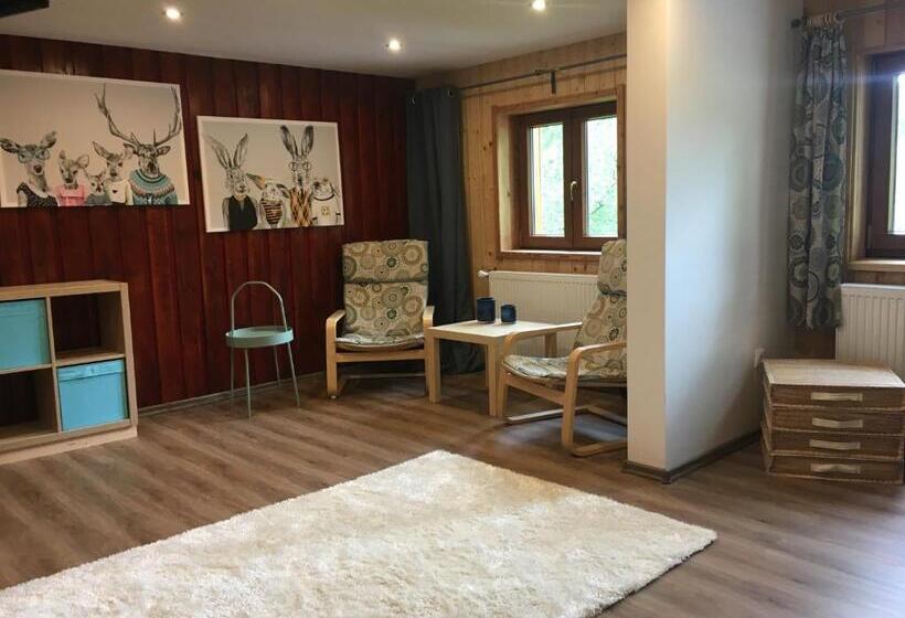 جناح, Penzion Rehek