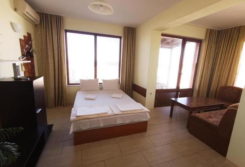 Triple Room Sea View, Villa Iztok