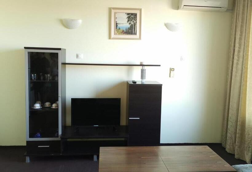 דירת חדר עם טרסה, Villa Iztok