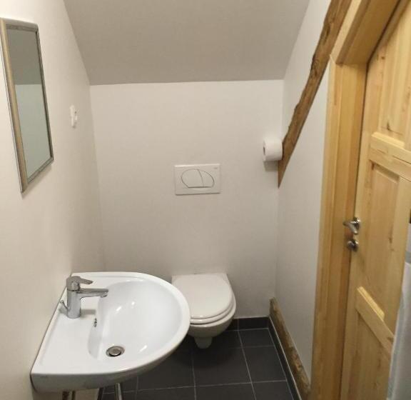 اتاق خانوادگی, Vila Mangart