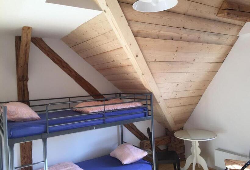 اتاق خانوادگی, Vila Mangart