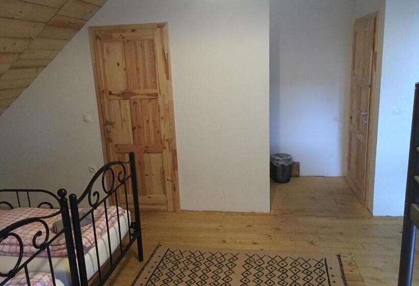 اتاق خانوادگی, Vila Mangart