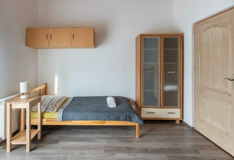 带1个卧室的带阳台的公寓, Adél Vendégház