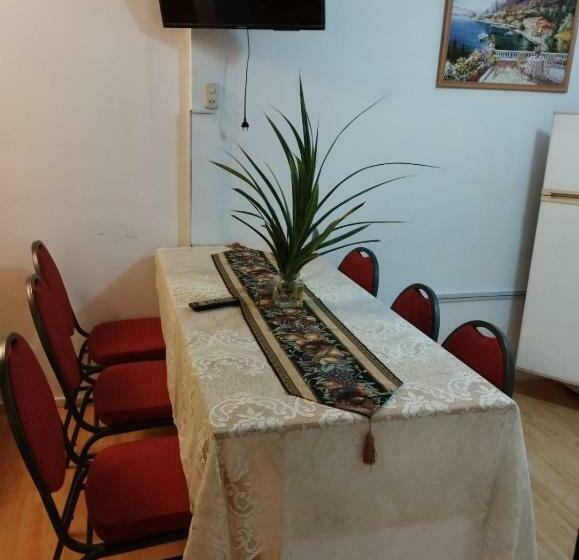 آپارتمان 1 خوابه همکف, Apart & Hostal Manualé