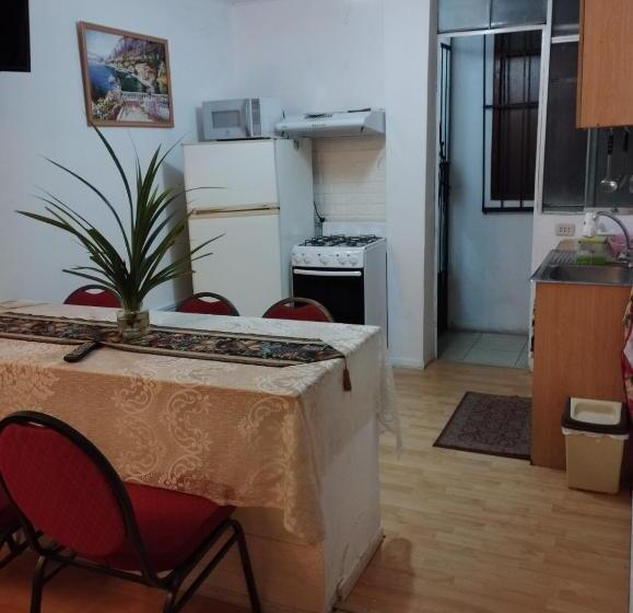 آپارتمان 1 خوابه همکف, Apart & Hostal Manualé