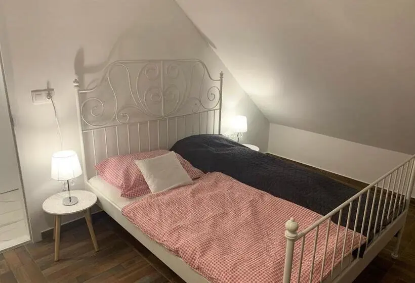１ベッドルームのデラックスアパートメント, Ari Villa Révfülöp