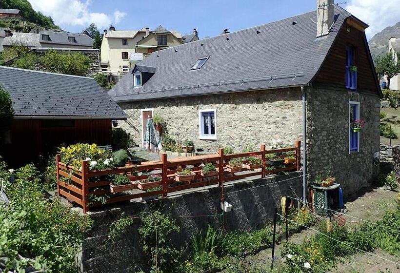 스탠다드 트리플 룸, Gîte Soum De L Ase