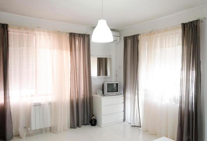 Четырехместный Номер Deluxe, Guest House Mikra