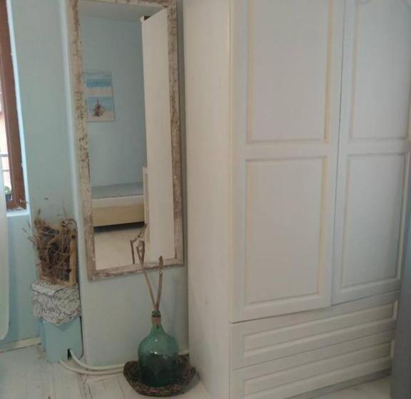 Номер Стандарт Трехместный, Guest House Mikra