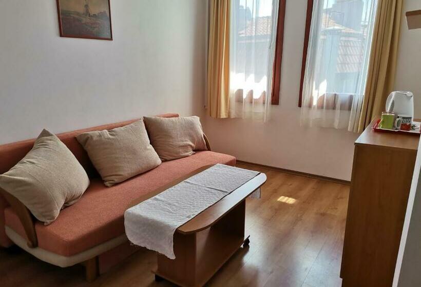 Suite with Terrace, Guest Rooms Melsambria