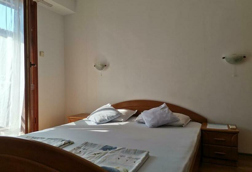 Suite with Terrace, Guest Rooms Melsambria