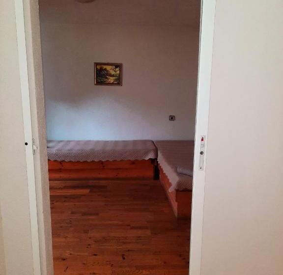 סוויטה משפחתית, Guesthouse Classic