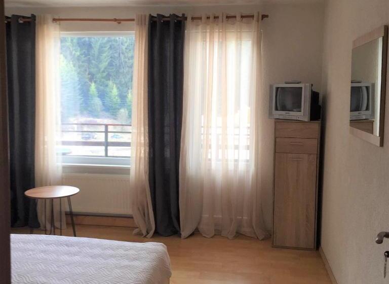 Трехместный Номер Стандарт с Балконом, Guesthouse Classic