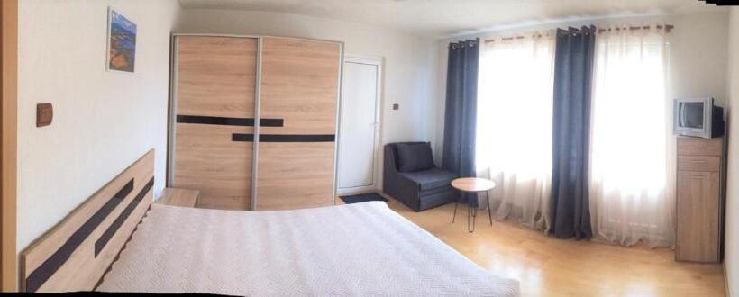 חדר סטנדרט לשלושה עם מרפסת, Guesthouse Classic