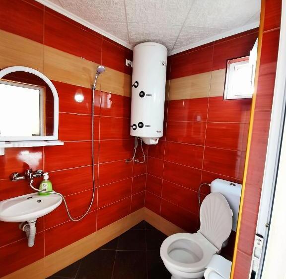 חדר סטנדרט לשלושה עם מרפסת, Guesthouse Classic