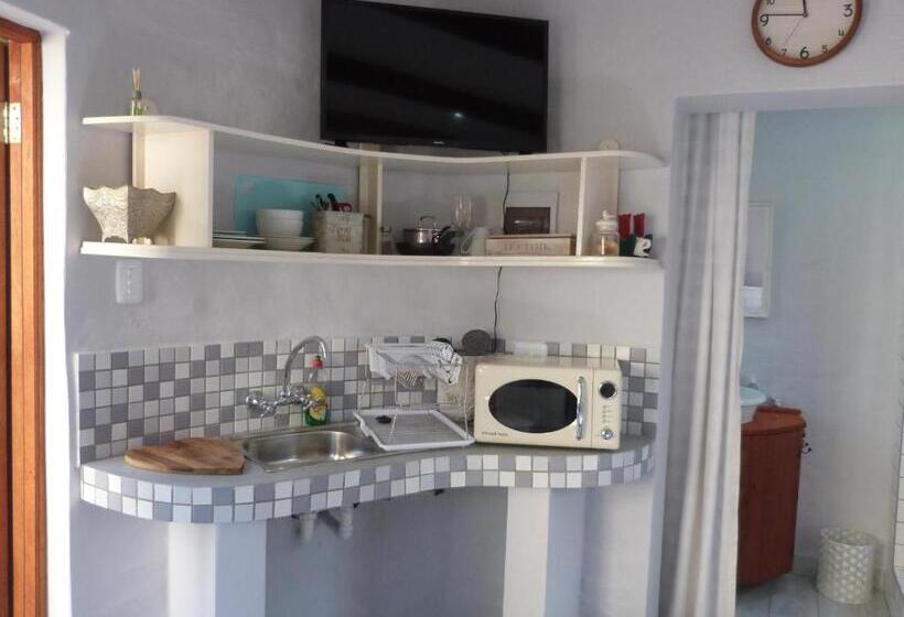 בקתה, Hannah S Haven